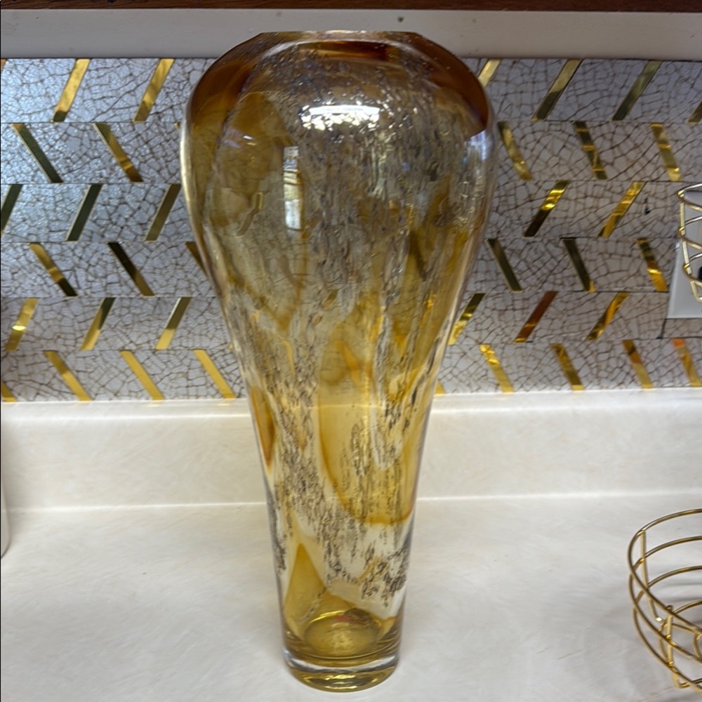 Elegant Gold Glass Vase